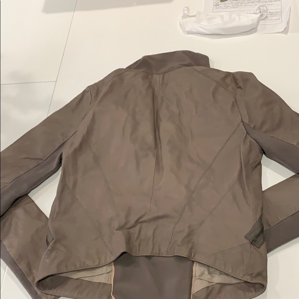 Motor jacket - Picture 5 of 11